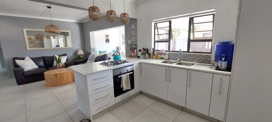 4 Bedroom Property for Sale in Glen Navar Eastern Cape